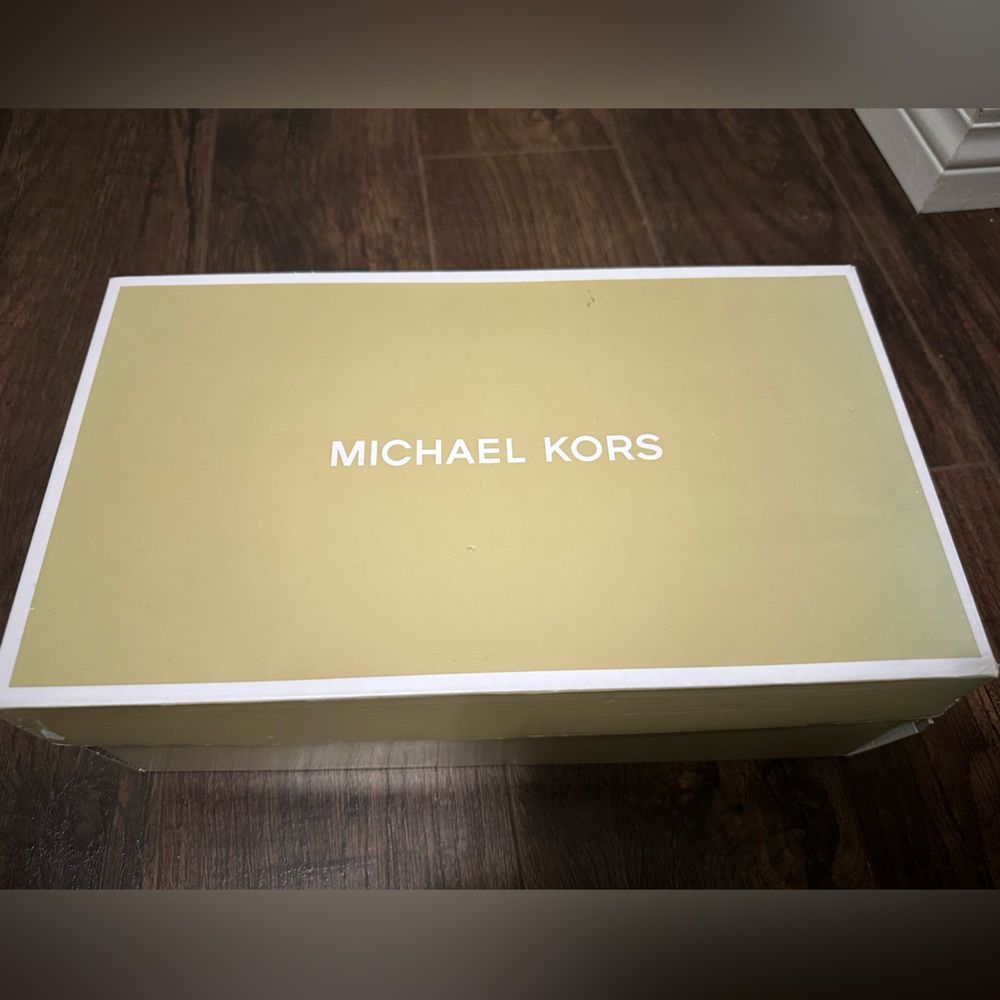 Michael Kors Black Dorthy Flex Leather Pump - Picture 2 of 7